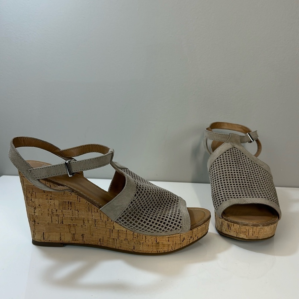 Franco Sarto Canyon Perforated Laser Cut Cork Platform Wedge Sandals Size 10